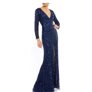 NWT Mac Duggal Fully Embellished Front Slit V-Neck Long Sleeve Gown Size 4